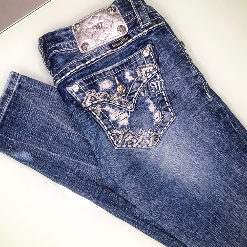 Buckle Jeans - Miss Me